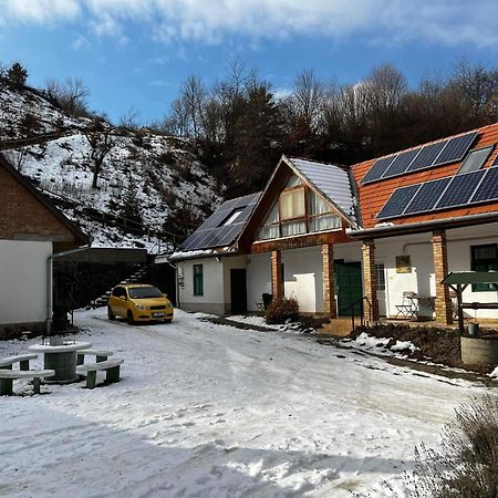 Boroka Vendeghaz Hotell Matrakeresztes Eksteriør bilde
